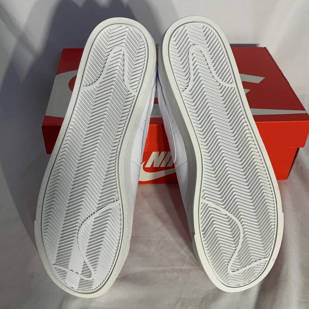 Nike Blazer Low LE White Leather Sneakers New With Box Mens 9.5